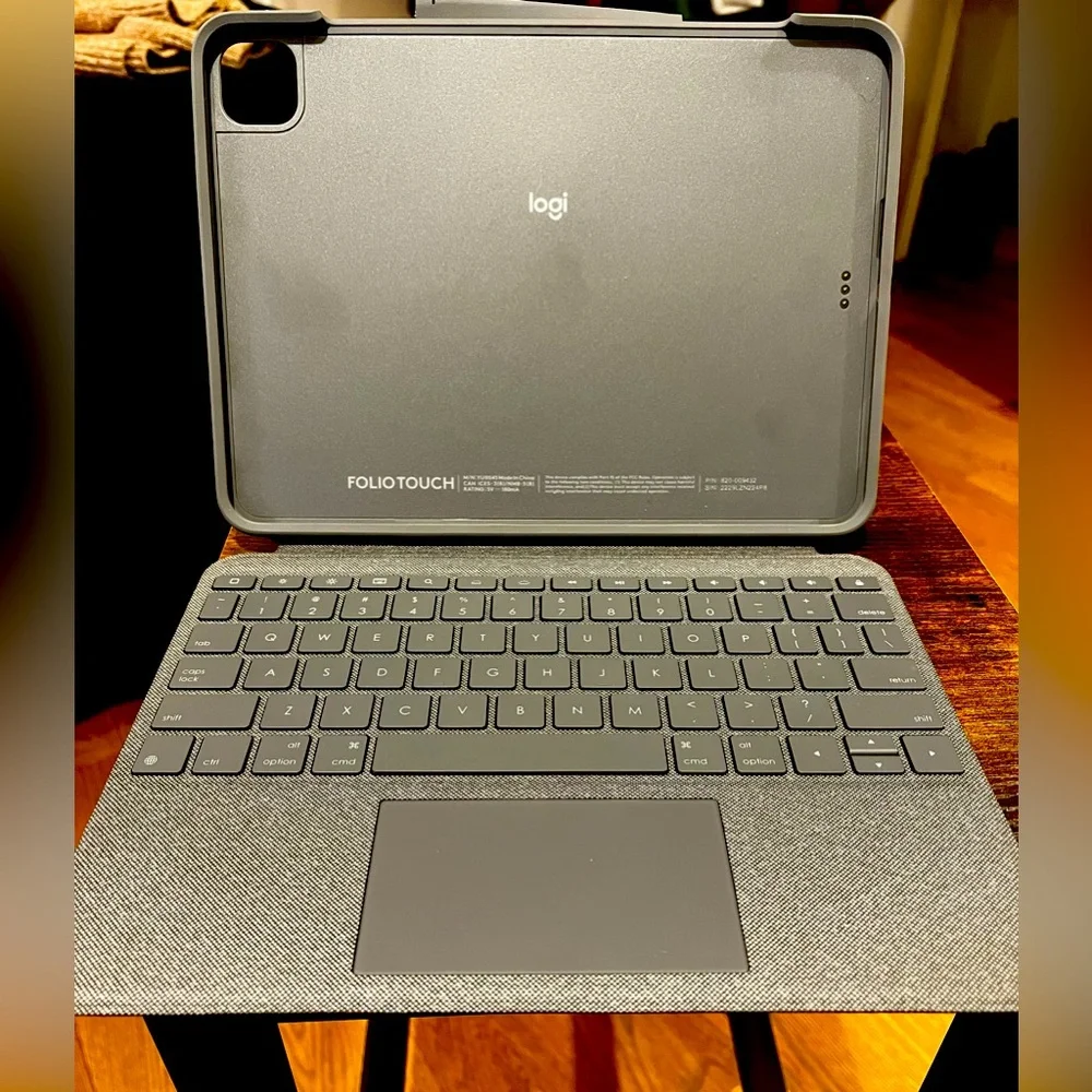 Logitech Folio Touch Keyboard for iPad Pro 11’ (3rd, 4th Gen)(New with Warranty)